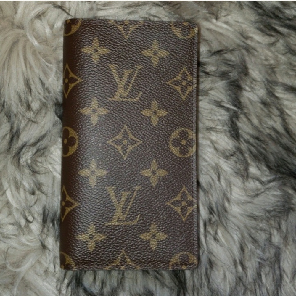 SOLD💥Authentic LV Pocket Agenda cover - Picture 2 of 7